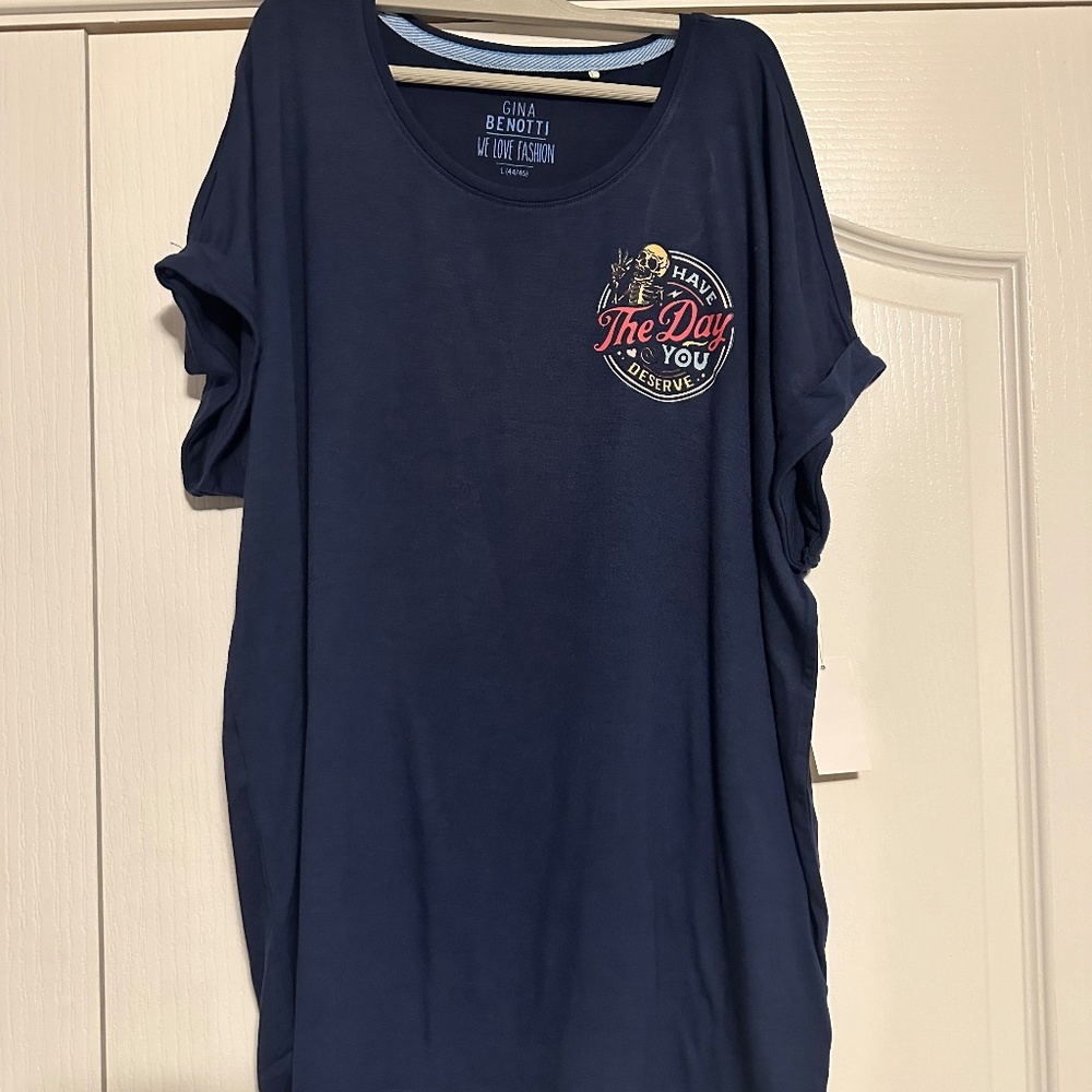 Have the Day You Deserve tee NWT size L